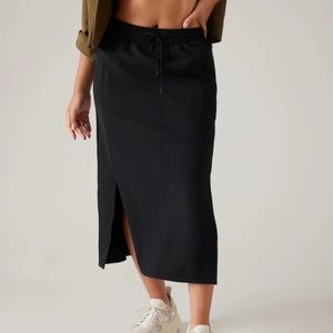 Athleta Stride Midiskirt
